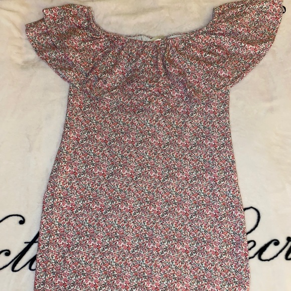 H&M Off Shoulder Dress; Size Large - Picture 4 of 5